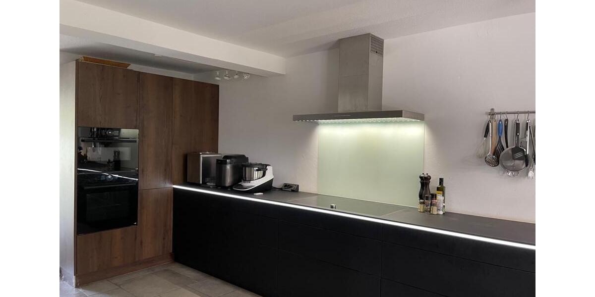 Bauernhaus, Landhaus Högel - 9 Zimmer, 291 m&sup2;, 580.000&euro; | Angebot:25376503