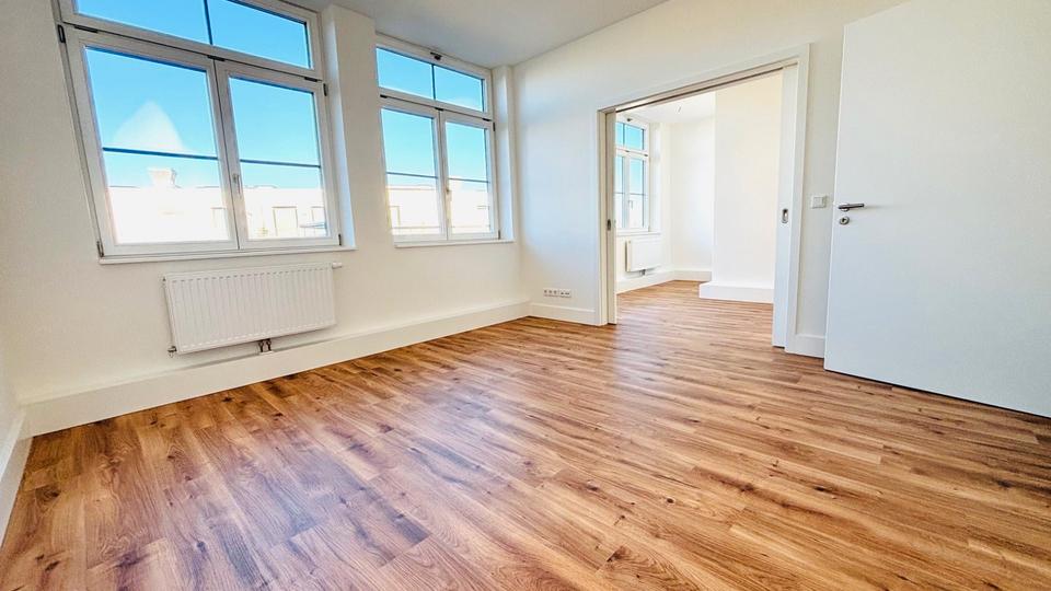 Dachgeschoßwohnung Flensburg Altstadt - 4 Zimmer, 102 m&sup2;, 1.261&euro; | Angebot:25534122