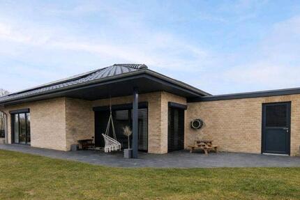 Haus Medelby - 5 Zimmer, 160 m&sup2;, 640.000&euro; | Angebot:25407403