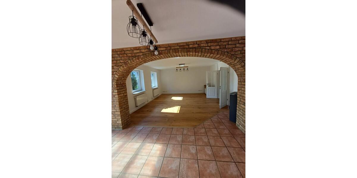 Erdgeschoßwohnung Ladelund - 4 Zimmer, 140 m&sup2;, 980&euro; | Angebot:25855397