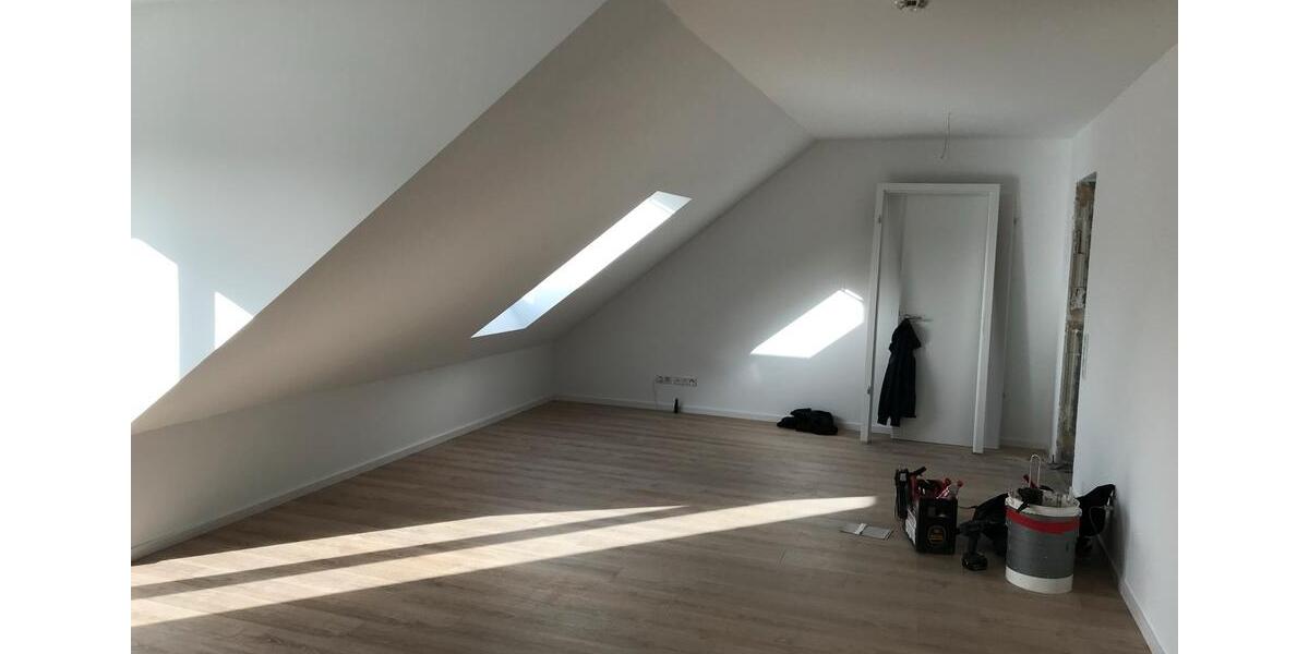 Dachgeschoßwohnung Leck - 3 Zimmer, 80 m&sup2;, 1.250&euro; | Angebot:26023628