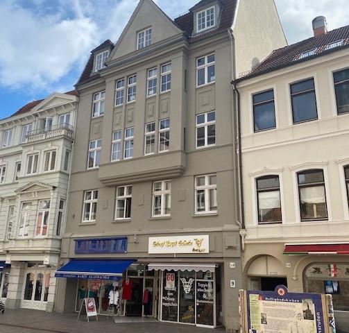 Etagenwohnung Flensburg - 3 Zimmer, 174 m&sup2;, 1.350&euro; | Angebot:16562366