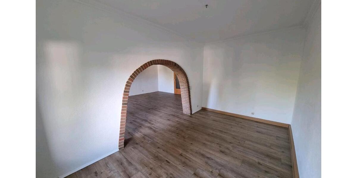 Erdgeschoßwohnung Flensburg - 3 Zimmer, 100 m&sup2;, 220.000&euro; | Angebot:27267914