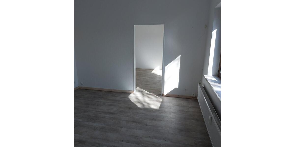 Etagenwohnung Flensburg - 5 Zimmer, 100 m&sup2;, 1.100&euro; | Angebot:25841223