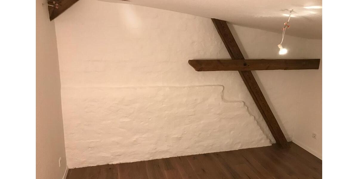 Dachgeschoßwohnung Großenwiehe - 4 Zimmer, 95 m&sup2;, 850&euro; | Angebot:25299740