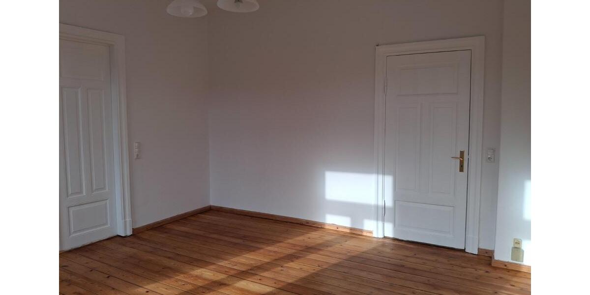 Etagenwohnung Flensburg Altstadt - 4 Zimmer, 115 m&sup2;, 700&euro; | Angebot:25843727