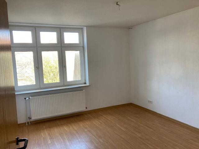 Etagenwohnung Flensburg - 3 Zimmer, 82 m&sup2;, 720&euro; | Angebot:25364173