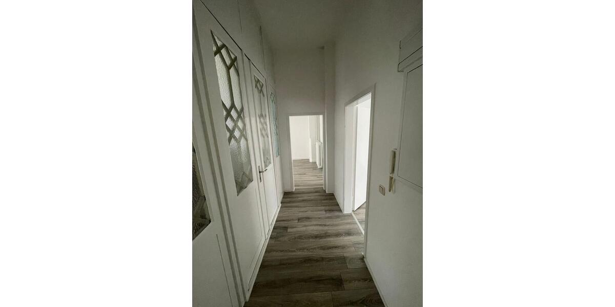 Etagenwohnung Flensburg - 5 Zimmer, 153 m&sup2;, 1.400&euro; | Angebot:25974749