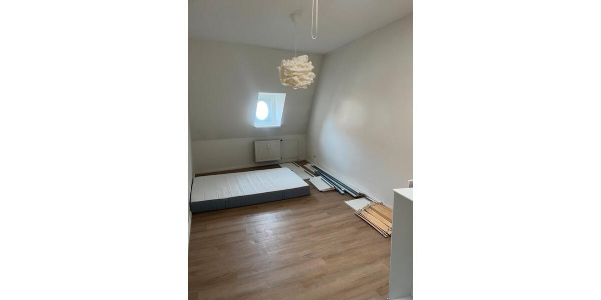 Dachgeschoßwohnung Flensburg Altstadt - 3 Zimmer, 80 m&sup2;, 600&euro; | Angebot:26502031