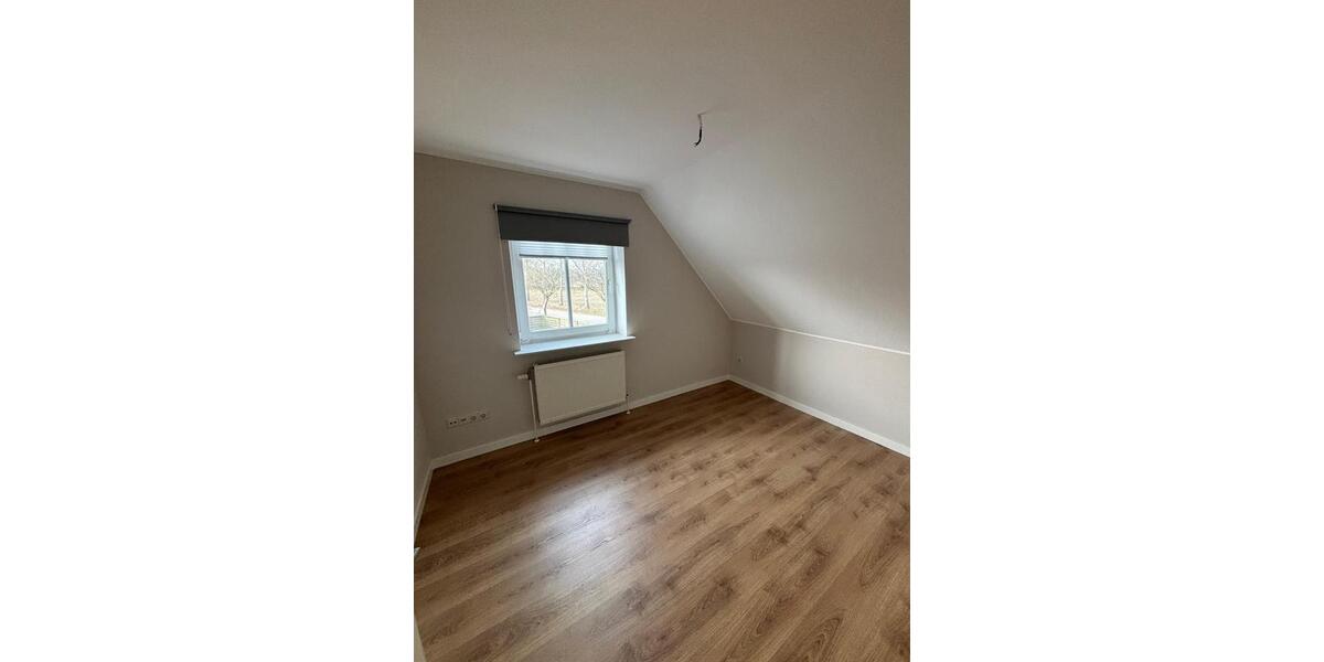 Dachgeschoßwohnung Wanderup - 3 Zimmer, 87 m&sup2;, 1.085&euro; | Angebot:26473163