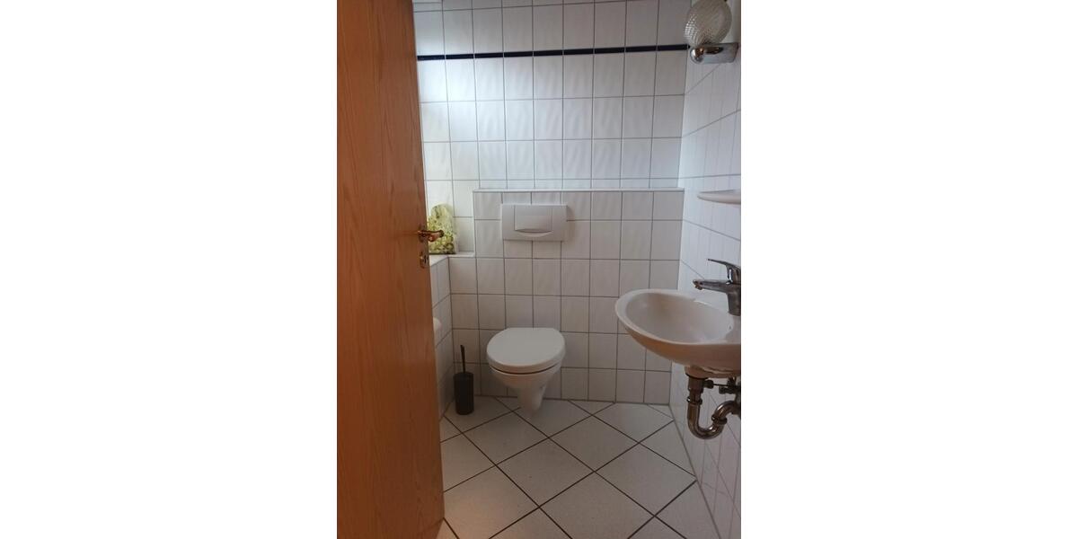 Etagenwohnung Flensburg Altstadt - 4 Zimmer, 124 m&sup2;, 1.150&euro; | Angebot:26578761