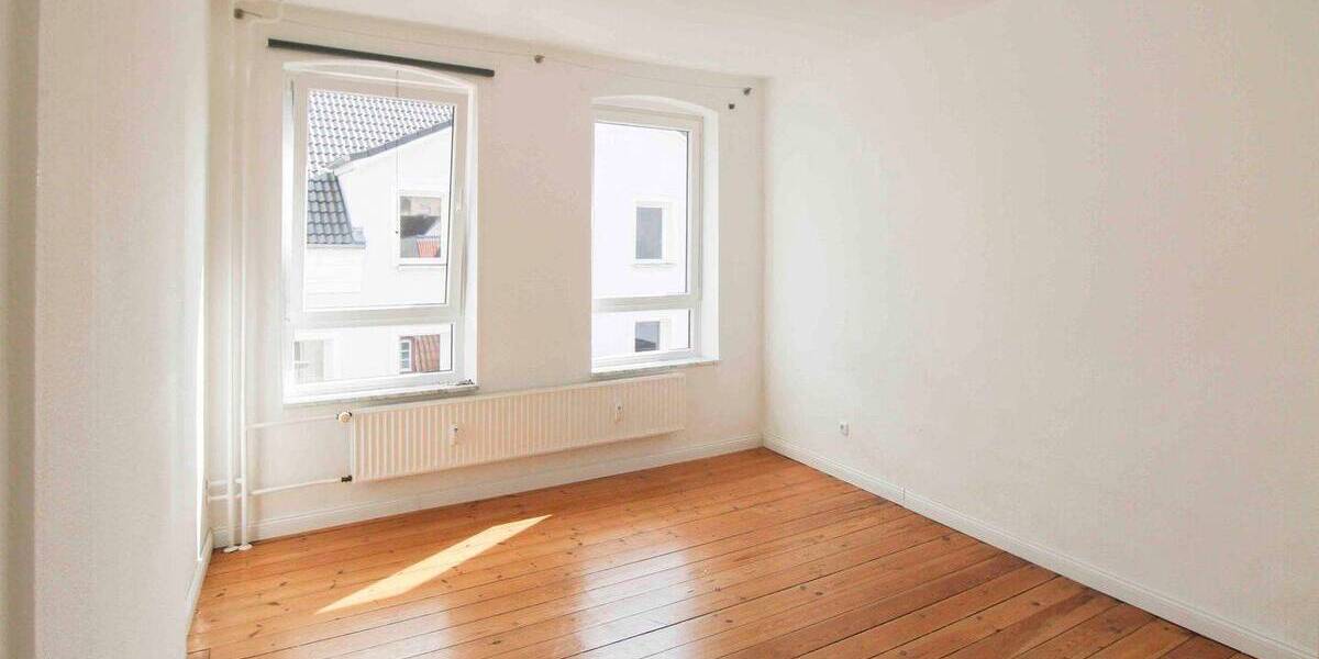Mehrfamilienhaus, Wohnhaus Flensburg Sandberg - 6 Zimmer, 299.000&euro; | Angebot:26189000