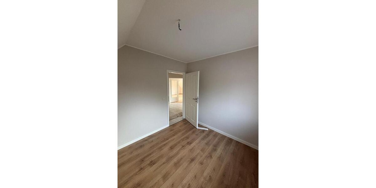 Dachgeschoßwohnung Wanderup - 3 Zimmer, 87 m&sup2;, 1.085&euro; | Angebot:26473163