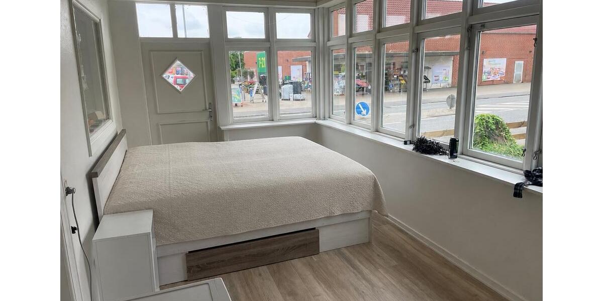 Etagenwohnung Flensburg Falkenberg - 3 Zimmer, 130 m&sup2;, 1.000&euro; | Angebot:26697330