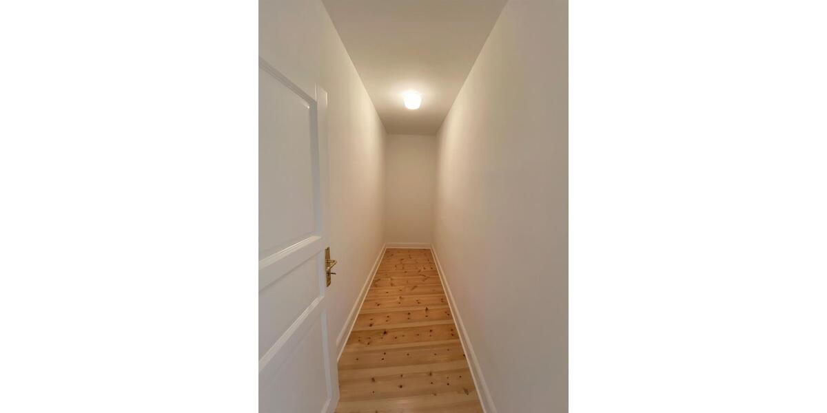 Etagenwohnung Flensburg - 3 Zimmer, 174 m&sup2;, 1.350&euro; | Angebot:16562366