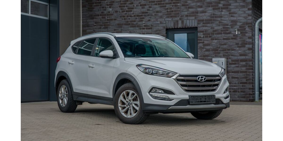 Hyundai TUCSON 122.000 km 11.499 &euro; Handewitt 24983