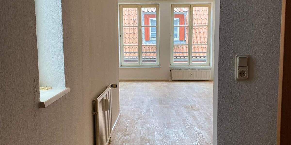 Etagenwohnung Flensburg Altstadt - 2 Zimmer, 82 m&sup2;, 535&euro; | Angebot:25702346