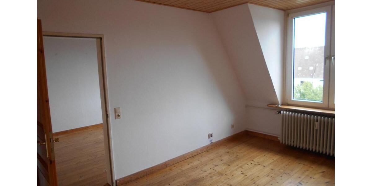 Dachgeschoßwohnung Flensburg Altstadt - 3 Zimmer, 57 m&sup2;, 430&euro; | Angebot:25234224