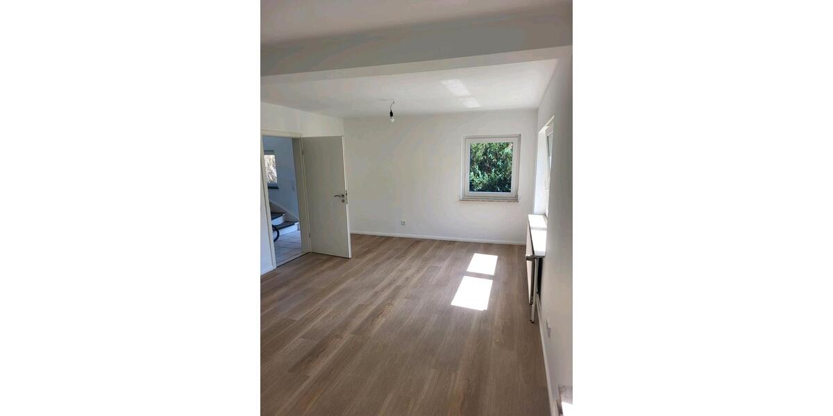 Einfamilienhaus Viöl - 4 Zimmer, 100 m&sup2;, 1.100&euro; | Angebot:25944535
