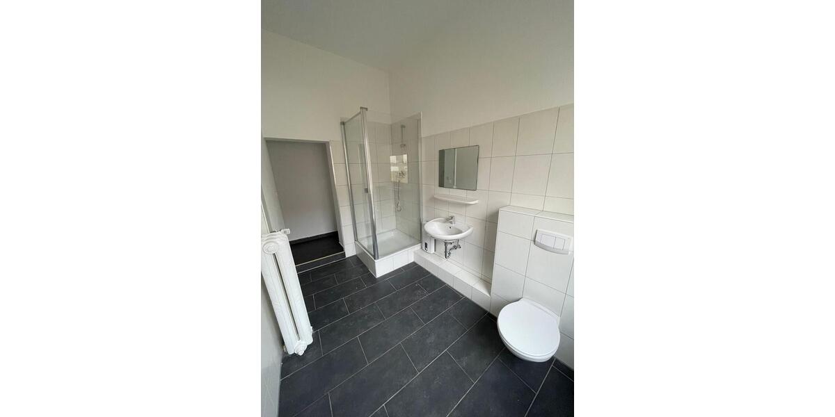 Etagenwohnung Flensburg - 5 Zimmer, 153 m&sup2;, 1.400&euro; | Angebot:25974749