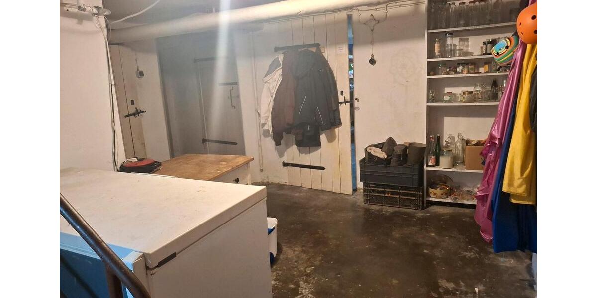 Einfamilienhaus Leck - 9 Zimmer, 240 m&sup2;, 490.000&euro; | Angebot:27247193
