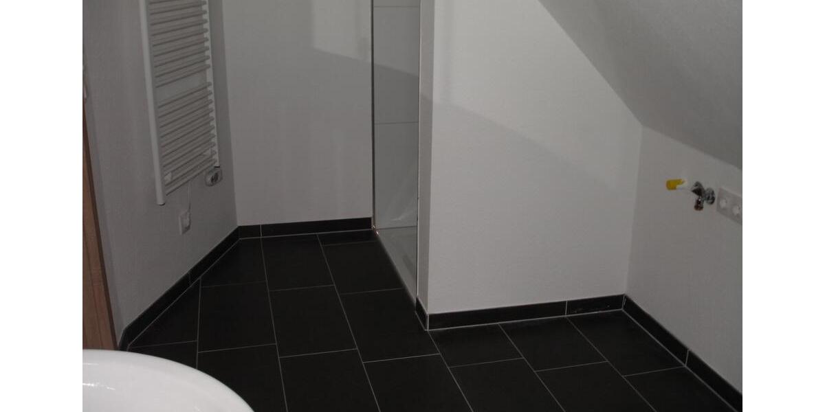 Dachgeschoßwohnung Mittelangeln - 2 Zimmer, 63 m&sup2;, 690&euro; | Angebot:25841537