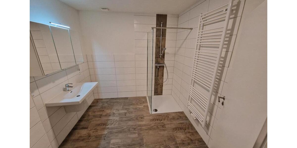 Erdgeschoßwohnung Ladelund - 3.5 Zimmer, 74 m&sup2;, 950&euro; | Angebot:25964776