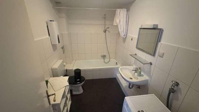 Etagenwohnung Flensburg - 2.5 Zimmer, 64 m&sup2;, 900&euro; | Angebot:25080225