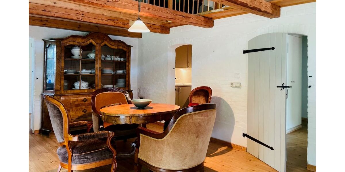 Traumhaftes Reetdach-Ein-Zweifamilienhaus mit parkähnlichem Garten in Angeln - Zweifamilienhaus Scheggerott | Angebot:26565370