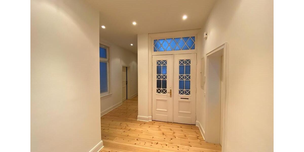 Etagenwohnung Flensburg - 3 Zimmer, 174 m&sup2;, 1.350&euro; | Angebot:16562366