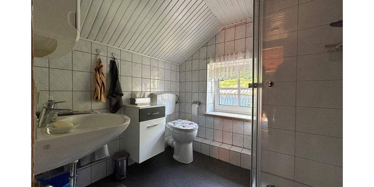 Einfamilienhaus Uelsby - 8 Zimmer, 168 m&sup2;, 229.000&euro; | Angebot:25745855