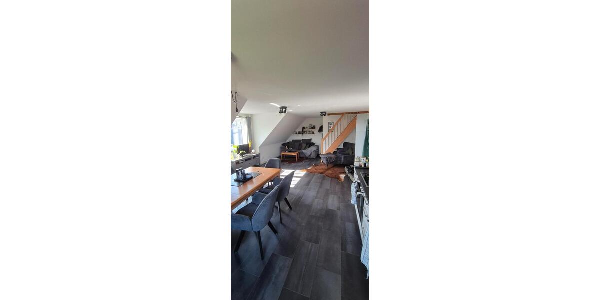 Dachgeschoßwohnung Oeversee - 3 Zimmer, 87 m&sup2;, 980&euro; | Angebot:26478295