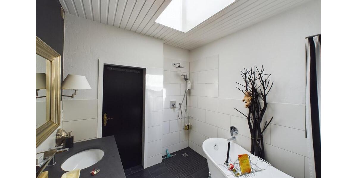 Einfamilienhaus Süderbrarup - 7 Zimmer, 471 m&sup2;, 740.000&euro; | Angebot:24360239