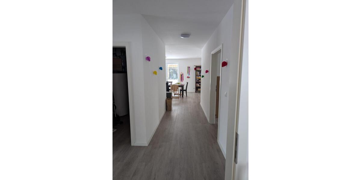 Erdgeschoßwohnung Stolk - 4 Zimmer, 100 m&sup2;, 1.150&euro; | Angebot:25850173