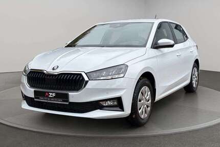 Skoda Fabia 2.000 km 25.990 &euro; Flensburg 24941