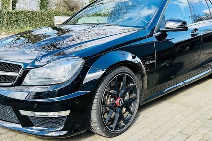 Mercedes-Benz C 63 AMG 235.541 km 22.999 &euro; Handewitt 24983