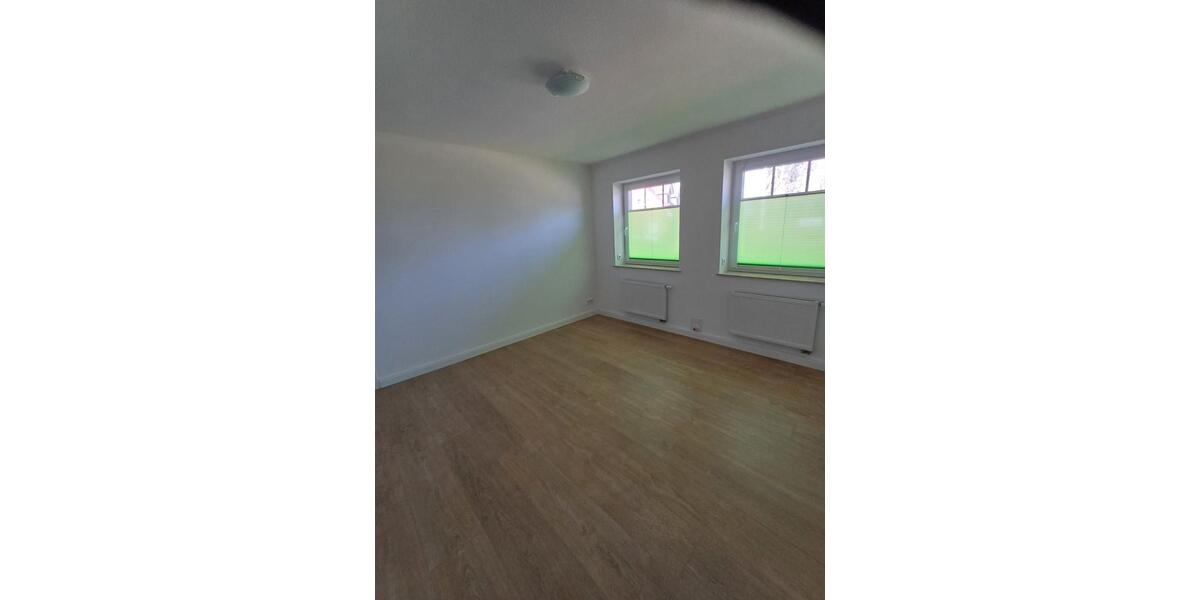 Erdgeschoßwohnung Ladelund - 4 Zimmer, 140 m&sup2;, 980&euro; | Angebot:25855397