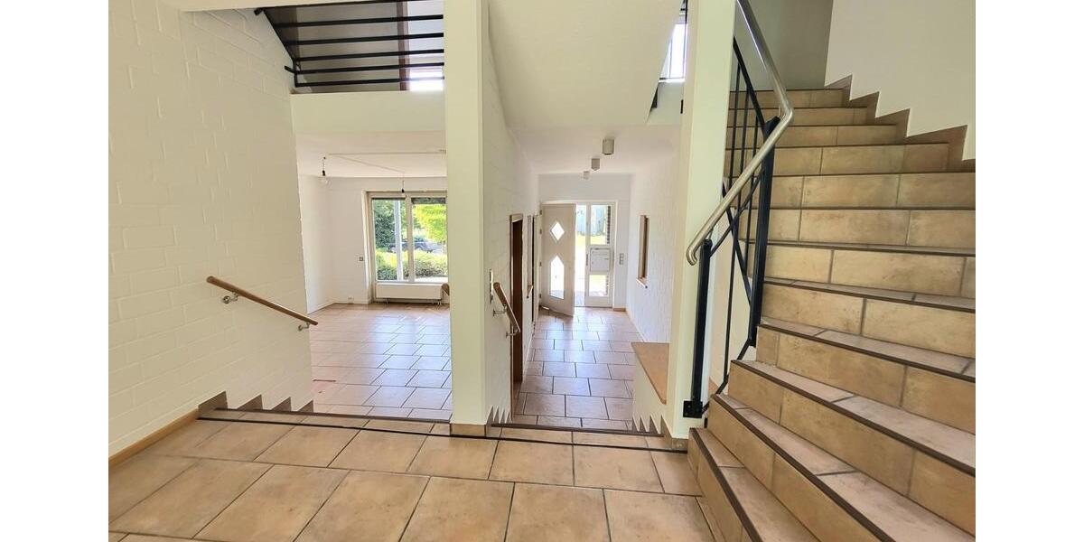 Einfamilienhaus Neuberend - 11 Zimmer, 263 m&sup2;, 750.000&euro; | Angebot:24739604