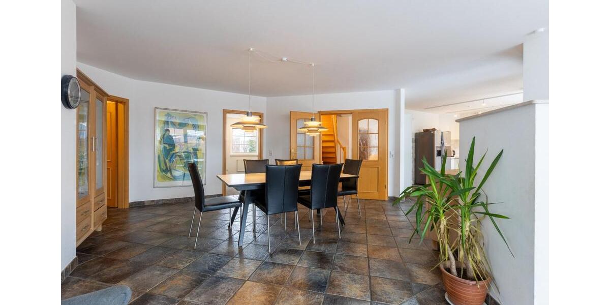 Einfamilienhaus Harrislee - 9 Zimmer, 222 m&sup2;, 749.000&euro; | Angebot:25179370