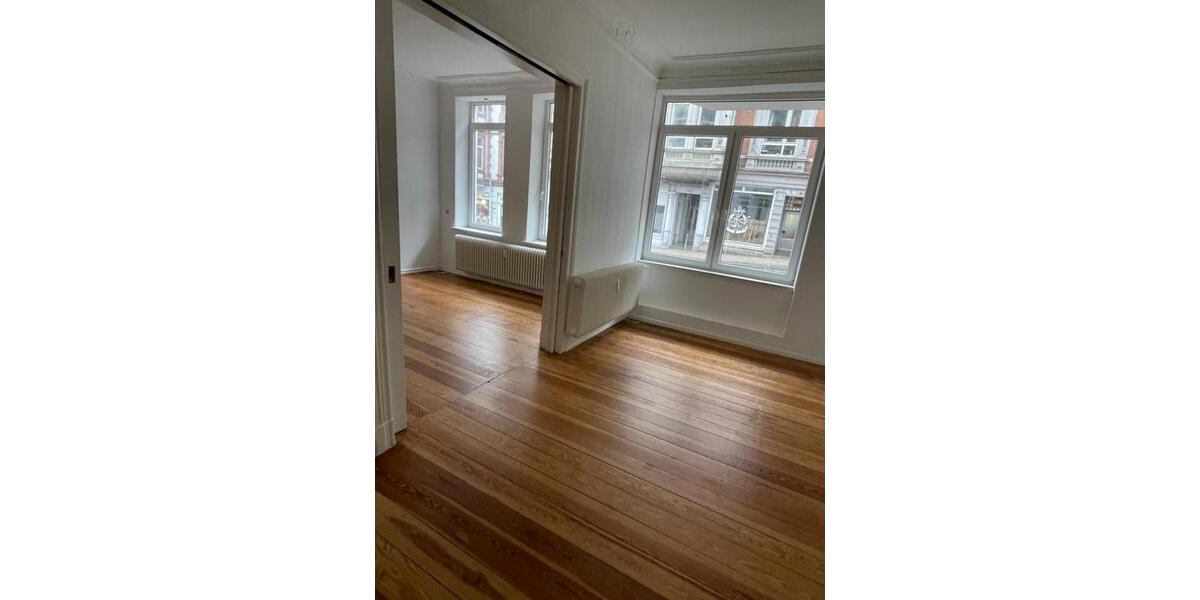 Erdgeschoßwohnung Flensburg Altstadt - 5.5 Zimmer, 140 m&sup2;, 1.115&euro; | Angebot:25542223