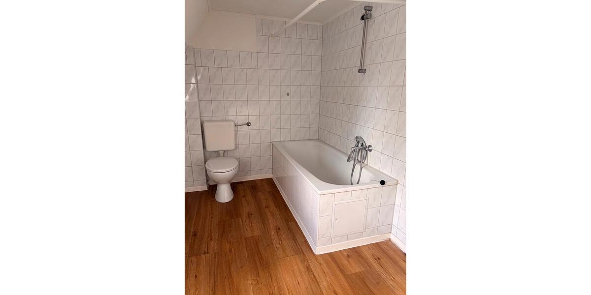 Etagenwohnung Leck - 3 Zimmer, 166 m&sup2;, 1.100&euro; | Angebot:25934977