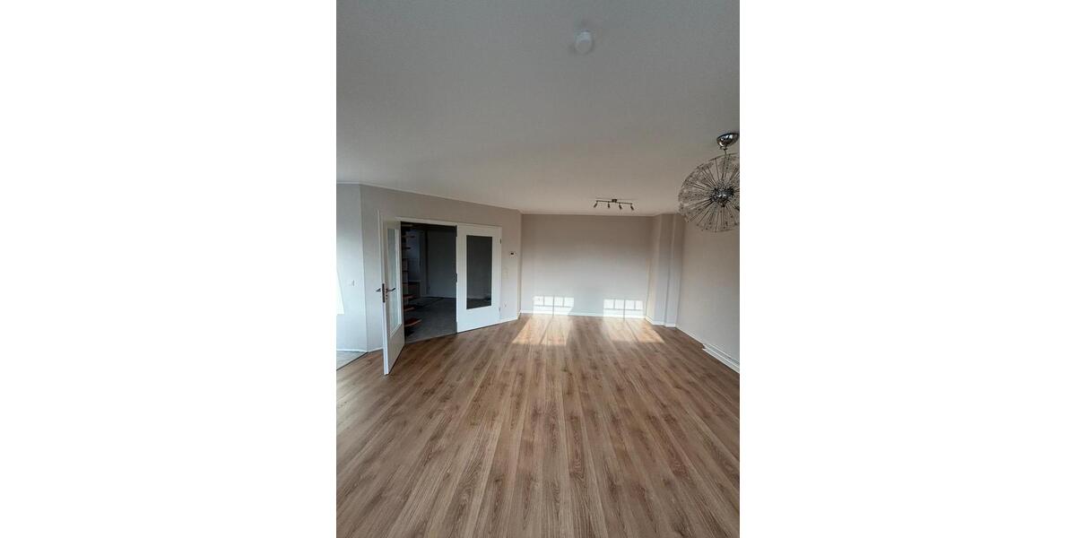 Dachgeschoßwohnung Wanderup - 3 Zimmer, 87 m&sup2;, 1.085&euro; | Angebot:26473163