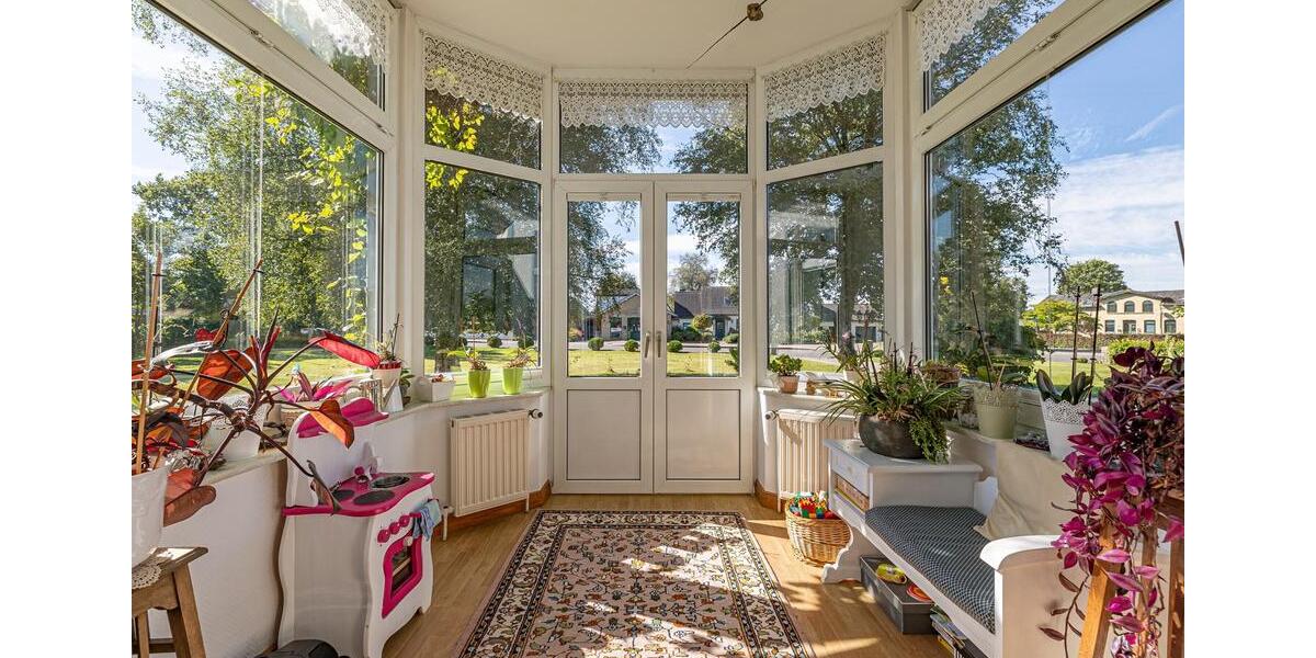 Einfamilienhaus Tolk - 10 Zimmer, 320 m&sup2;, 750.000&euro; | Angebot:25782710