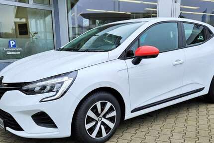 Renault Clio 30.300 km 12.980 &euro; Flensburg 24941