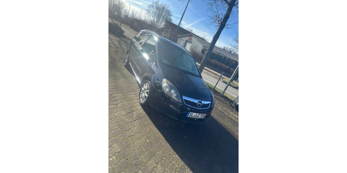 Opel Zafira 230.000 km 1.999 &euro; harrisllee 24955