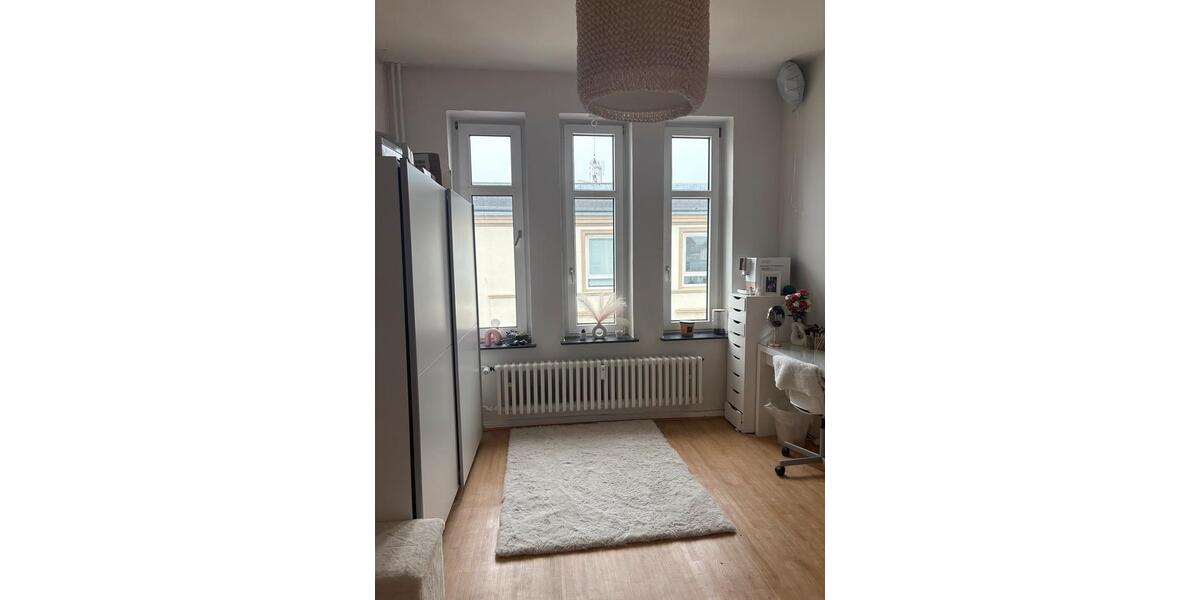 Etagenwohnung Flensburg Altstadt - 4 Zimmer, 105 m&sup2;, 405&euro; | Angebot:25590011
