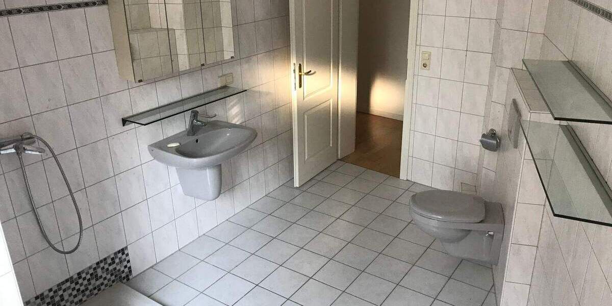 Etagenwohnung Flensburg Altstadt - 3 Zimmer, 82 m&sup2;, 245.000&euro; | Angebot:25747326