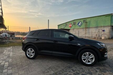 Opel Grandland (X) 114.000 km 12.600 &euro; Flensburg 24944