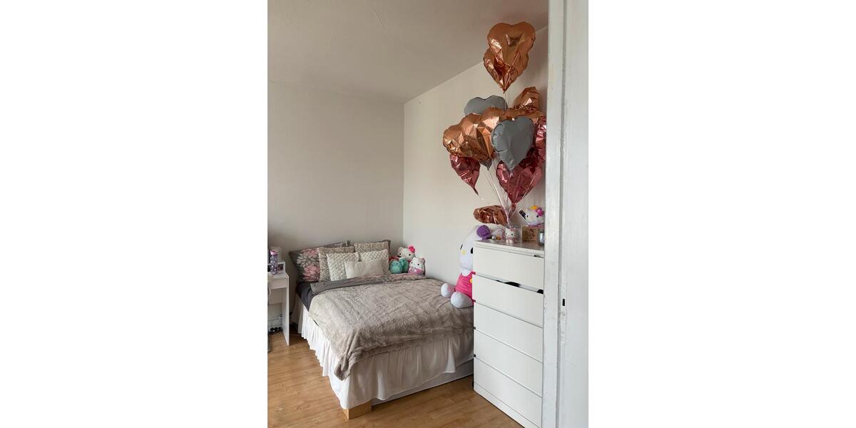 Etagenwohnung Flensburg Altstadt - 4 Zimmer, 105 m&sup2;, 405&euro; | Angebot:25590011