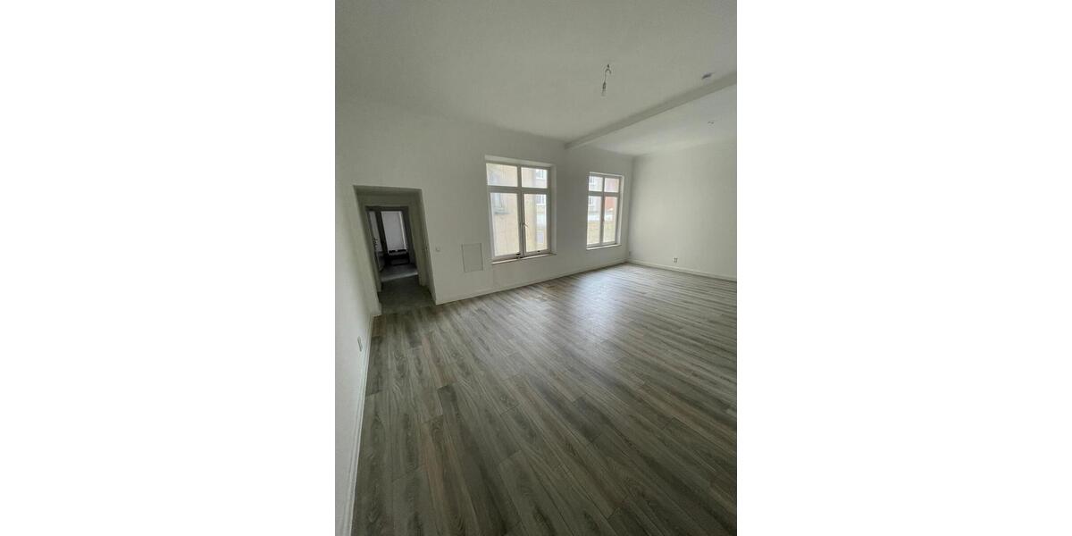 Etagenwohnung Flensburg - 5 Zimmer, 153 m&sup2;, 1.400&euro; | Angebot:25974749